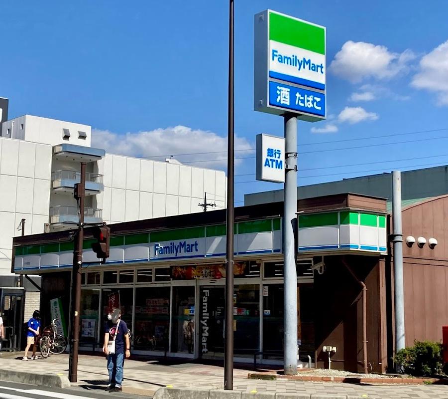 FamilyMart