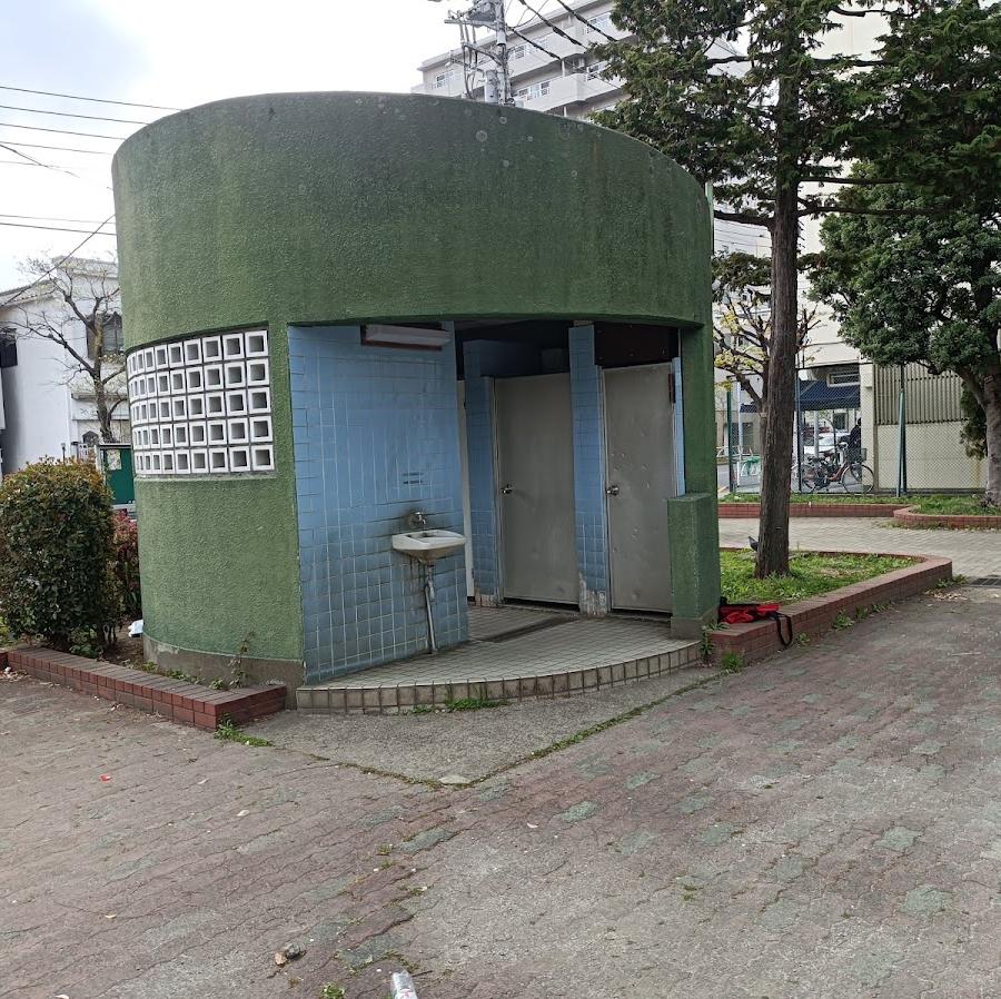 吾嬬西公園内公衆便所