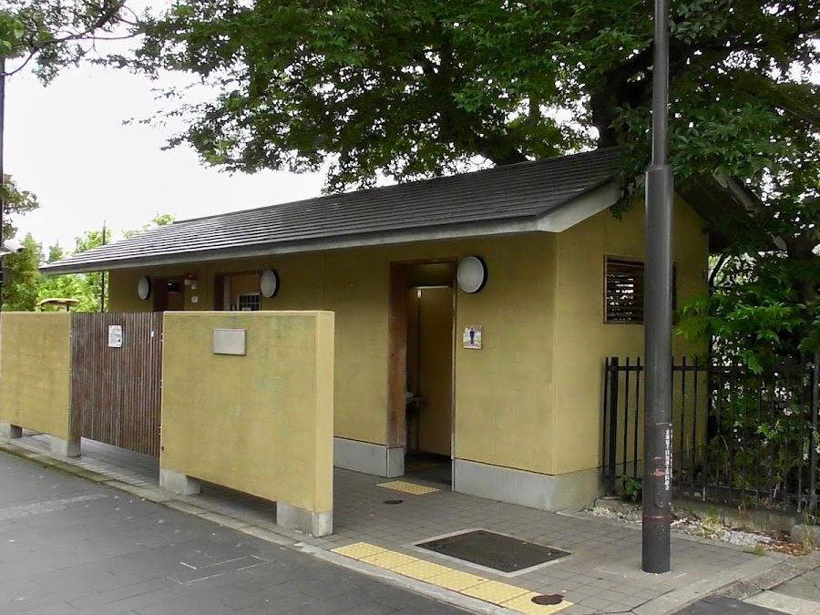 五条大橋西詰公衆トイレ