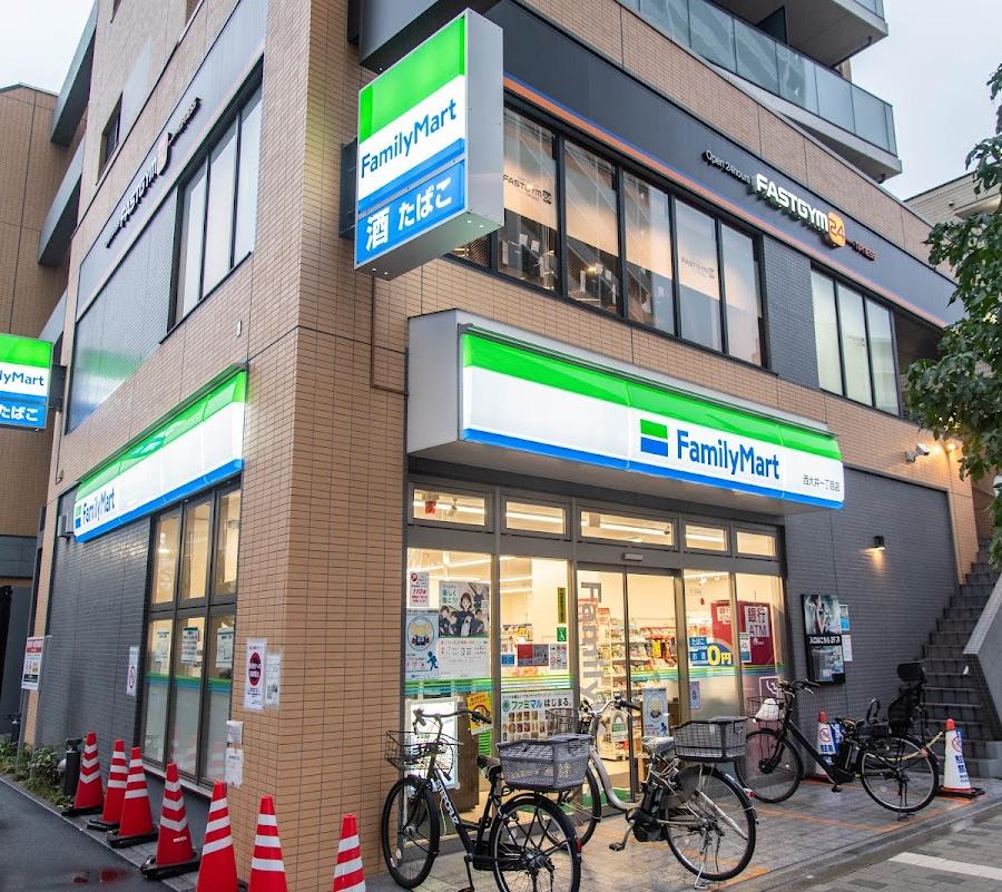 FamilyMart