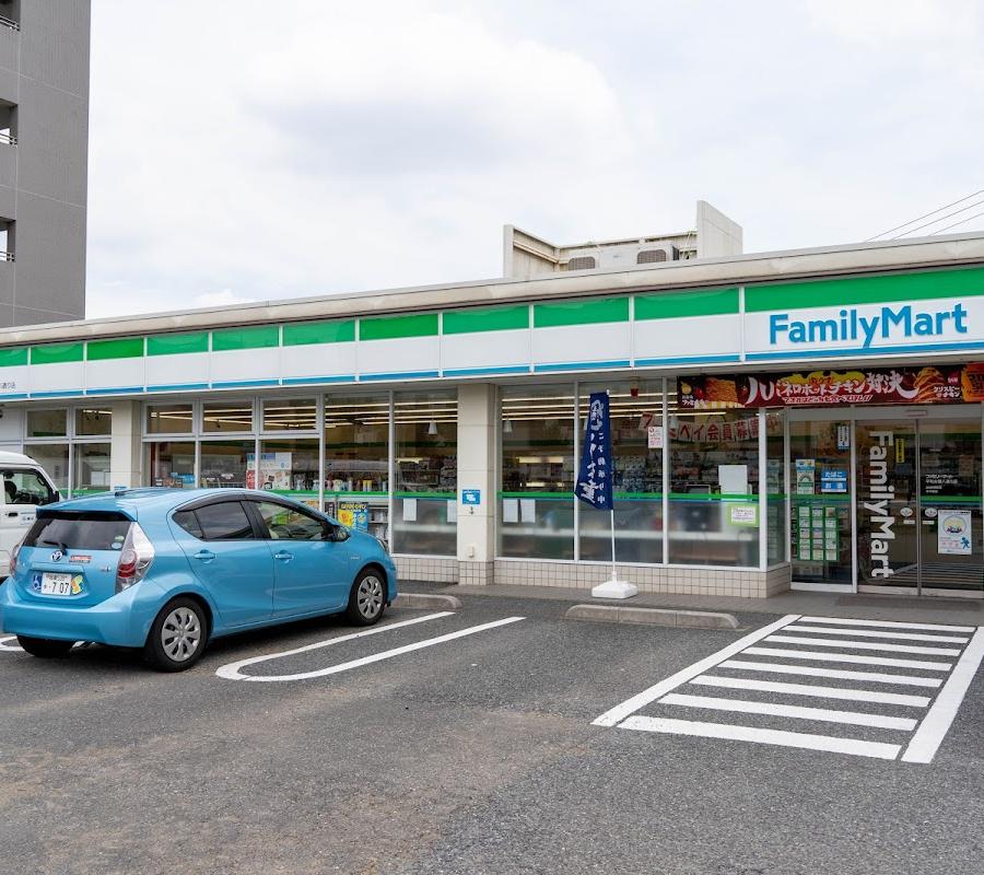FamilyMart